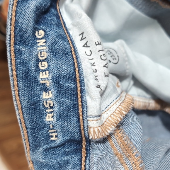 American Eagle Hi Rise Jegging Distressed Light Wash Size 0 - Picture 7 of 8